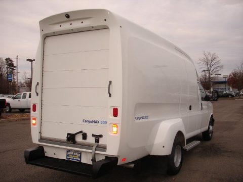 2009 Chevrolet Express Cutaway 3500 CargoMax 600 Data, Info and Specs