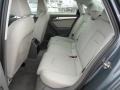 Rear seats in Light Gray