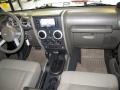 Black - Wrangler Unlimited Sahara 4x4 Photo No. 9