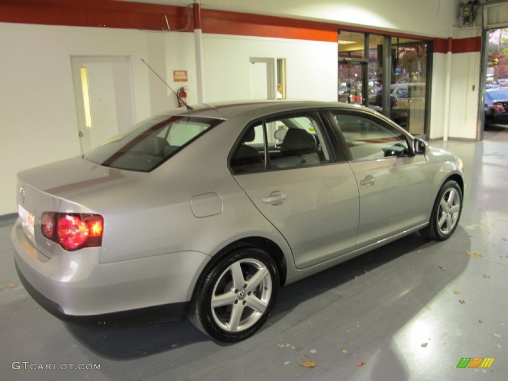 2010 Jetta SE Sedan - White Gold Metallic / Titan Black photo #4