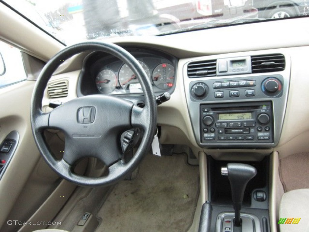 2002 Accord SE Coupe - Taffeta White / Ivory photo #14