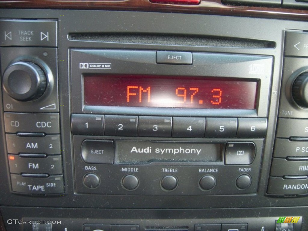 2000 Audi A8 4.2 quattro Audio System Photos