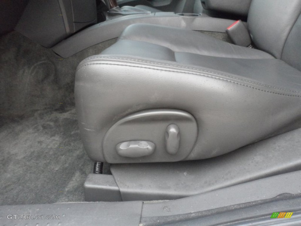 2003 CTS Sedan - Light Platinum / Ebony photo #35