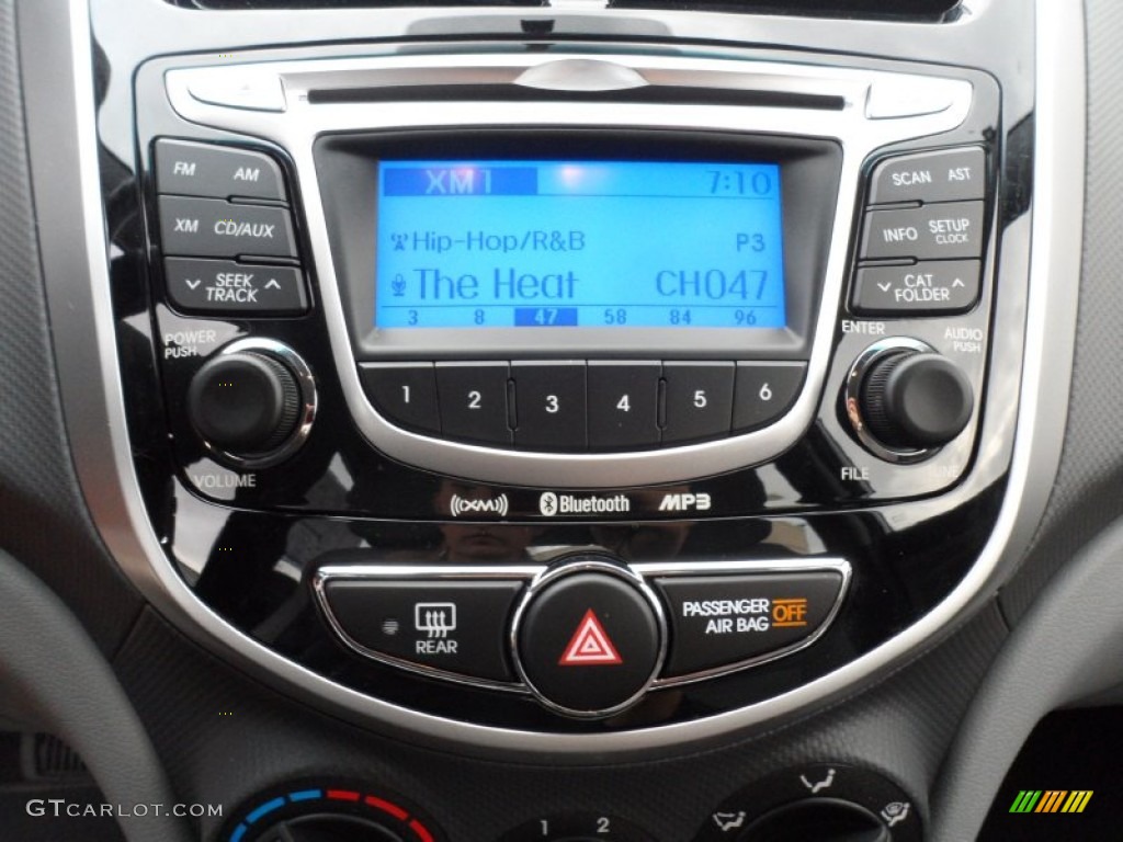 2012 Hyundai Accent GLS 4 Door Controls Photo #56869595