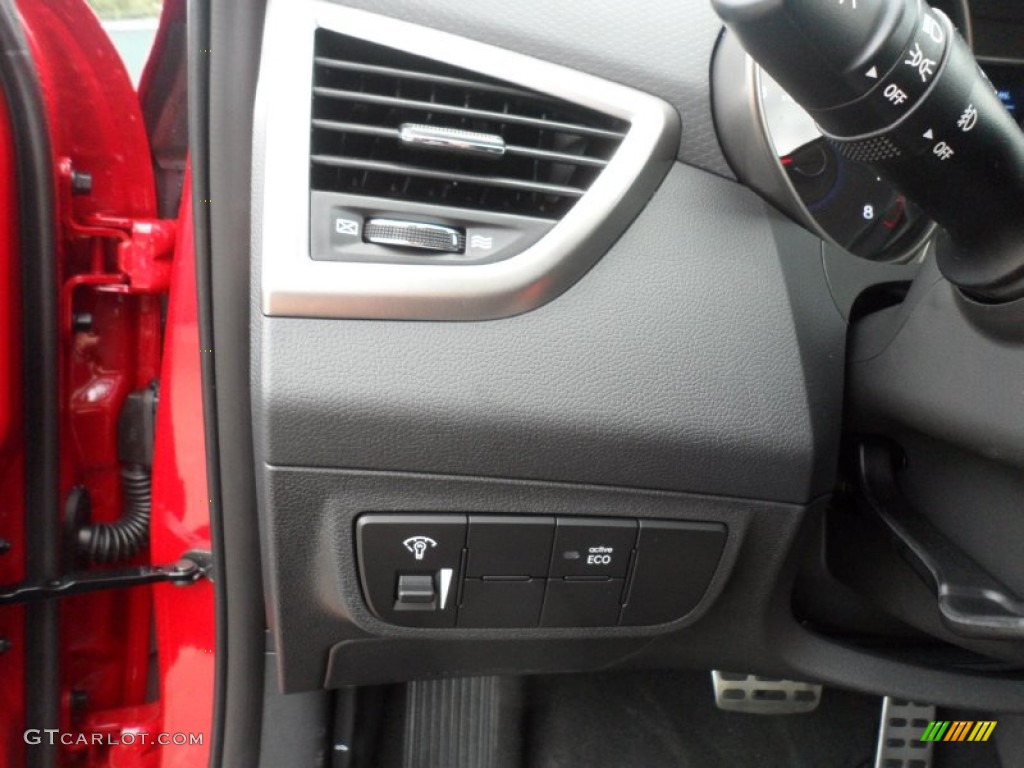 2012 Veloster  - Boston Red / Gray photo #32