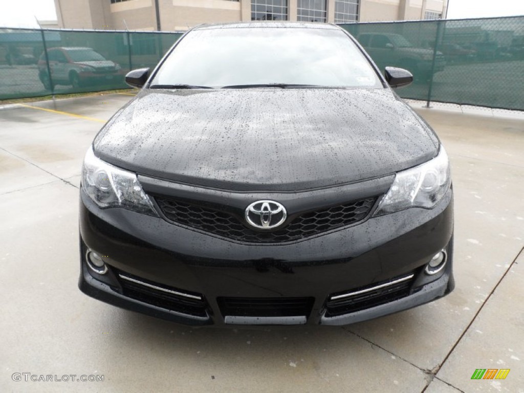 2012 Camry SE - Attitude Black Metallic / Black photo #8