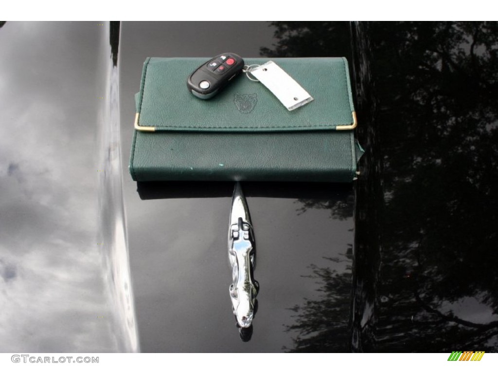 2002 Jaguar X-Type 3.0 Keys Photos