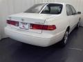 2000 Super White Toyota Camry LE  photo #16