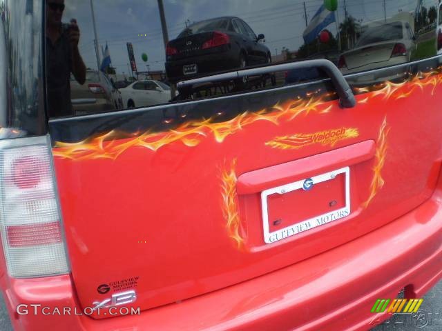 2006 xB  - Red/Black / Dark Charcoal photo #10