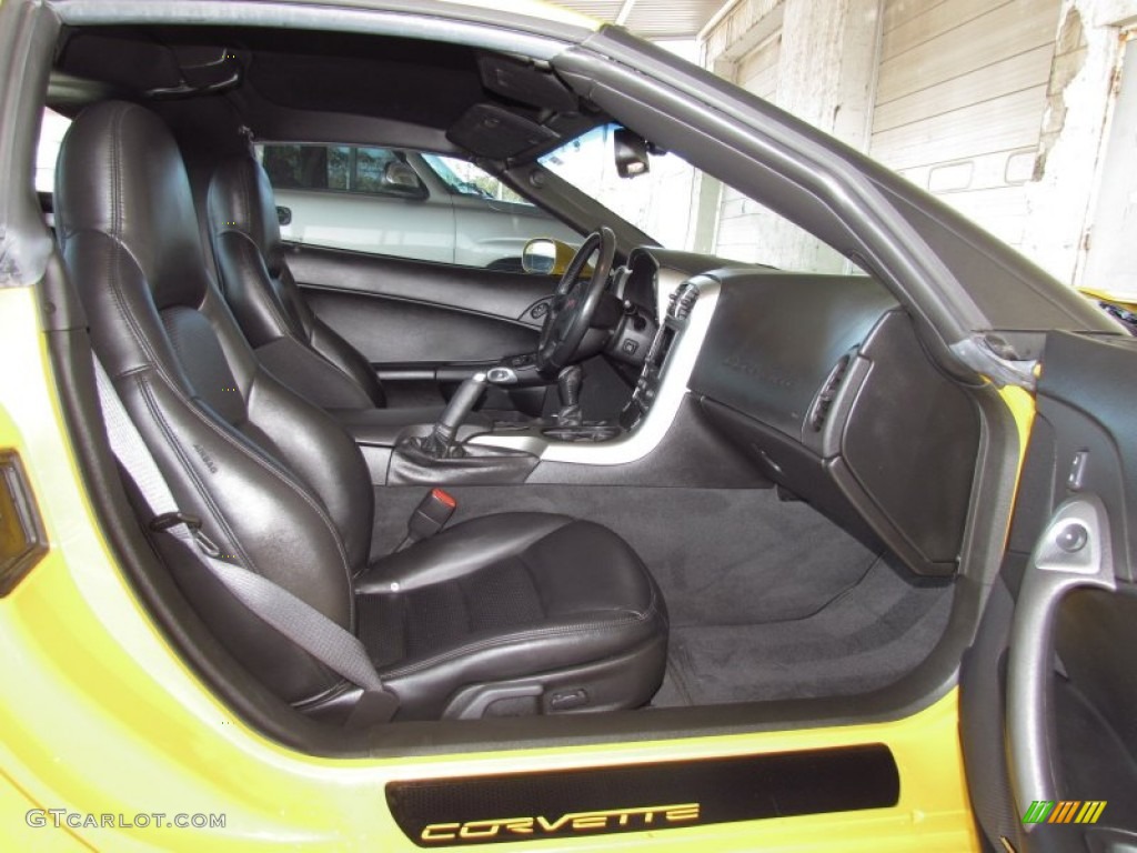 2005 Corvette Coupe - Millenium Yellow / Ebony photo #10