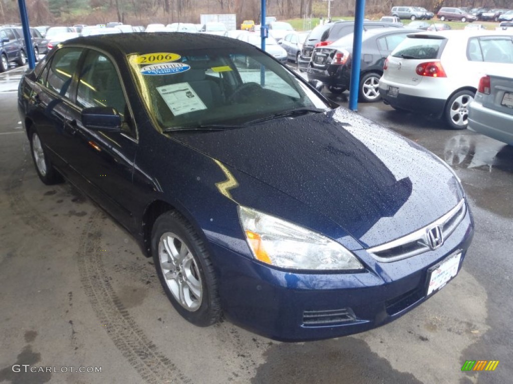 2006 Accord SE Sedan - Royal Blue Pearl / Black photo #1