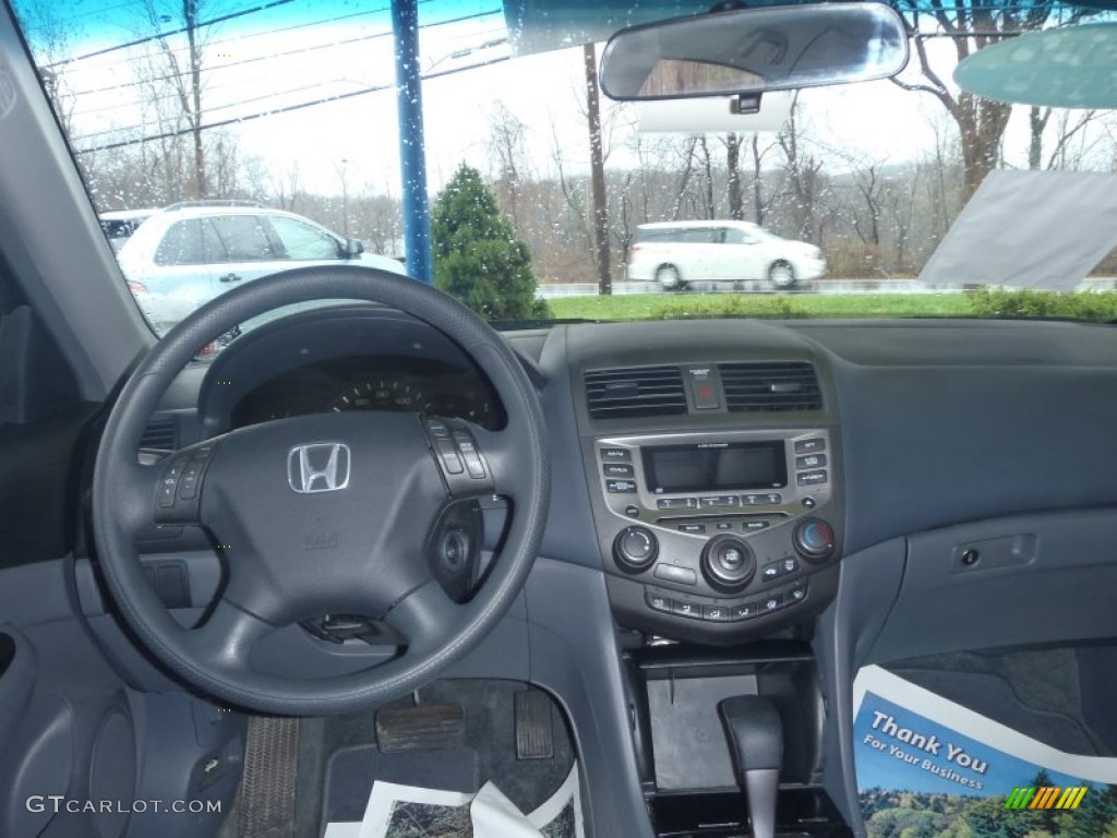 2006 Accord SE Sedan - Royal Blue Pearl / Black photo #5