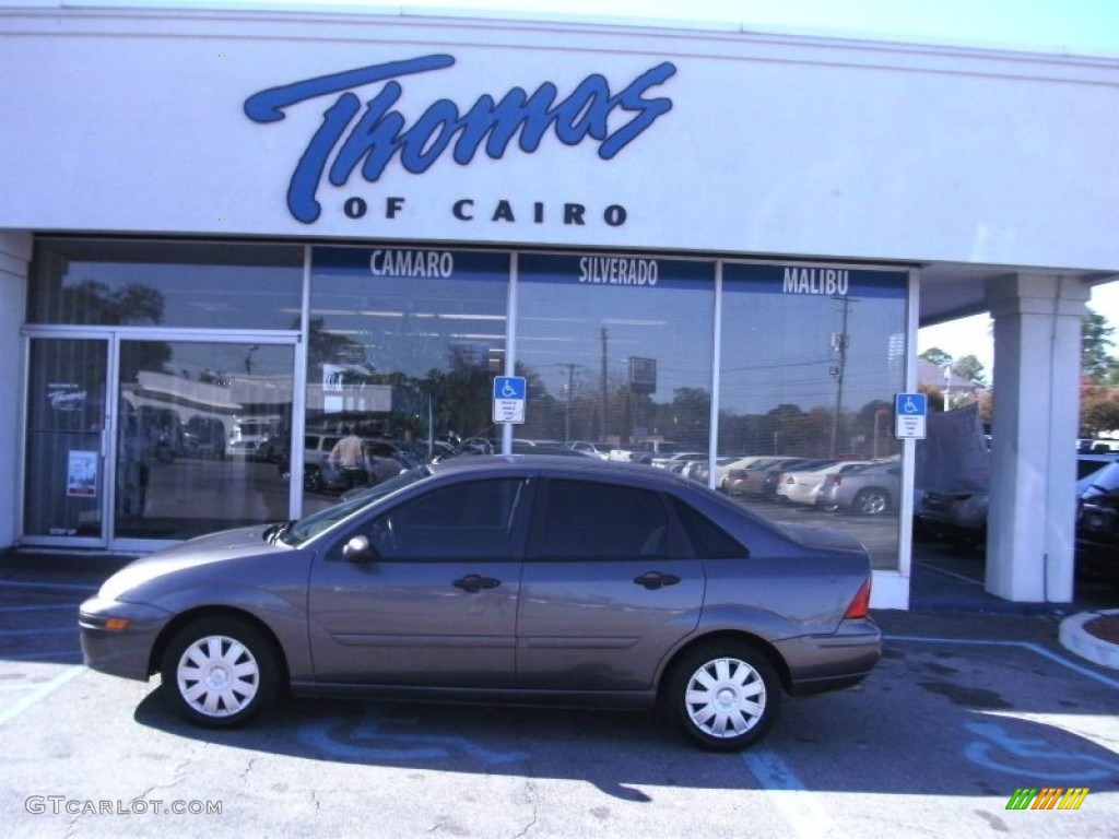 2004 Focus SE Sedan - Liquid Grey Metallic / Medium Graphite photo #2