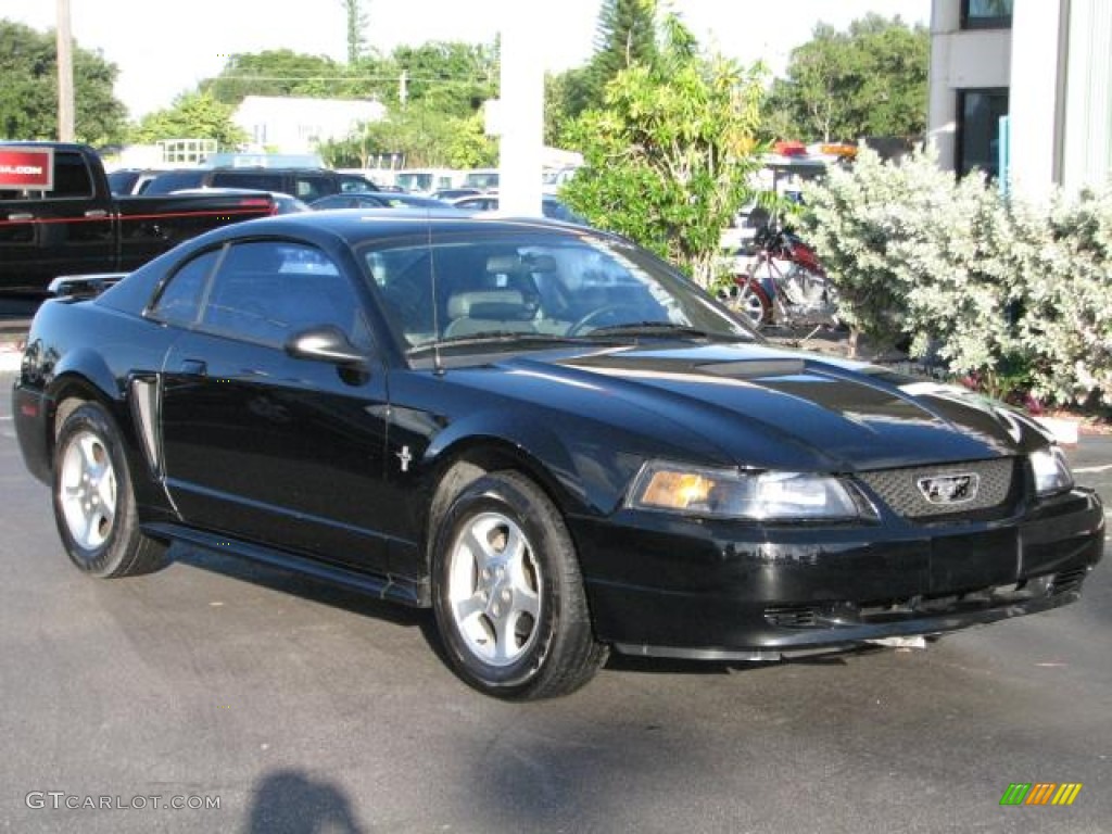 2001 Mustang V6 Coupe - Black / Medium Graphite photo #1