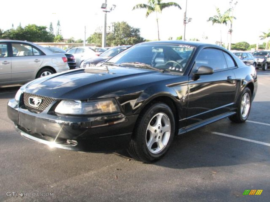 2001 Mustang V6 Coupe - Black / Medium Graphite photo #5