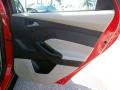 Race Red - Focus SE 5-Door Photo No. 23