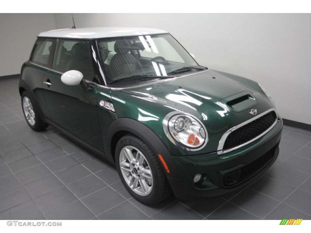 2012 Cooper S Hardtop - British Racing Green II Metallic / Carbon Black photo #3