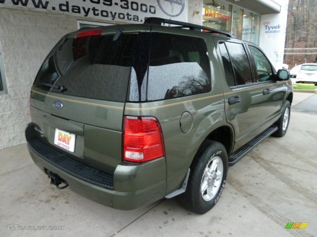 2004 Explorer XLT 4x4 - Estate Green Metallic / Medium Parchment photo #2