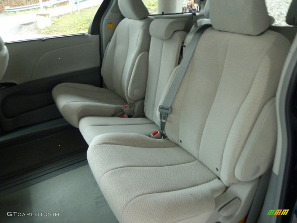2012 Sienna LE - South Pacific Pearl / Light Gray photo #9