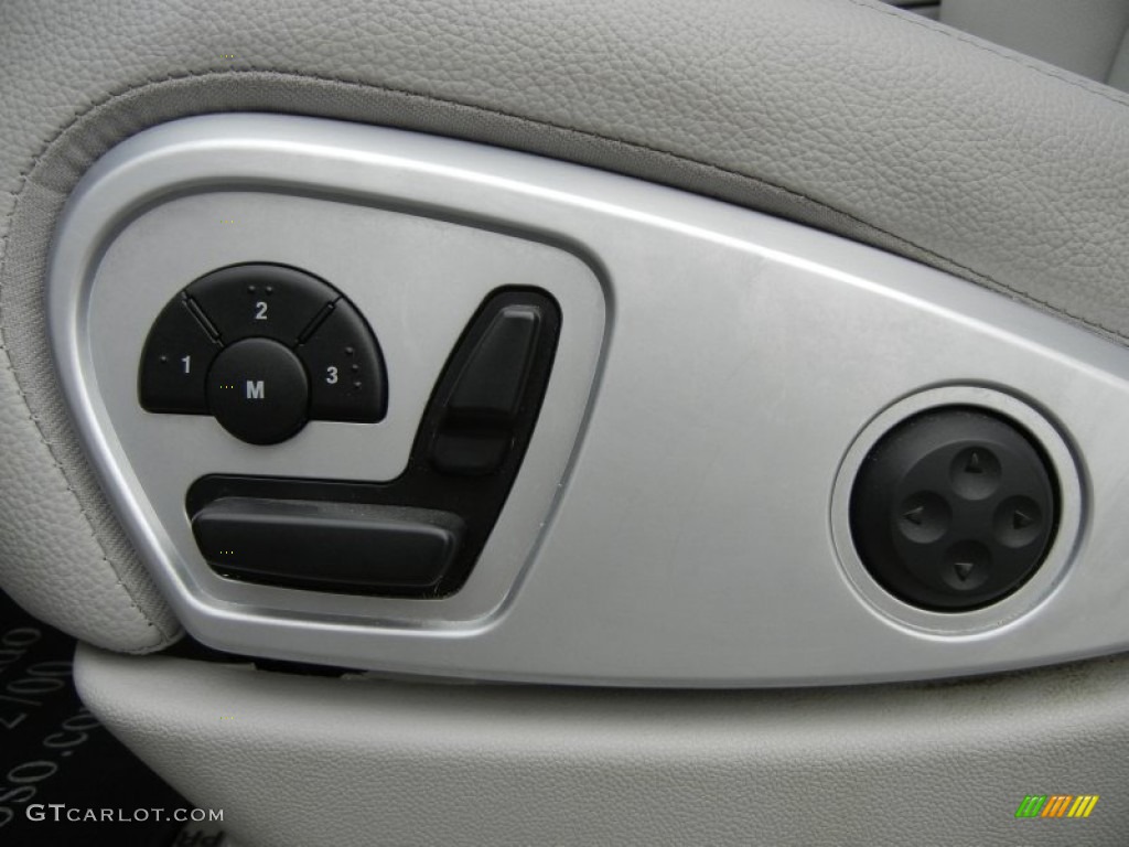 2010 Mercedes-Benz R 350 4Matic Controls Photo #56898065