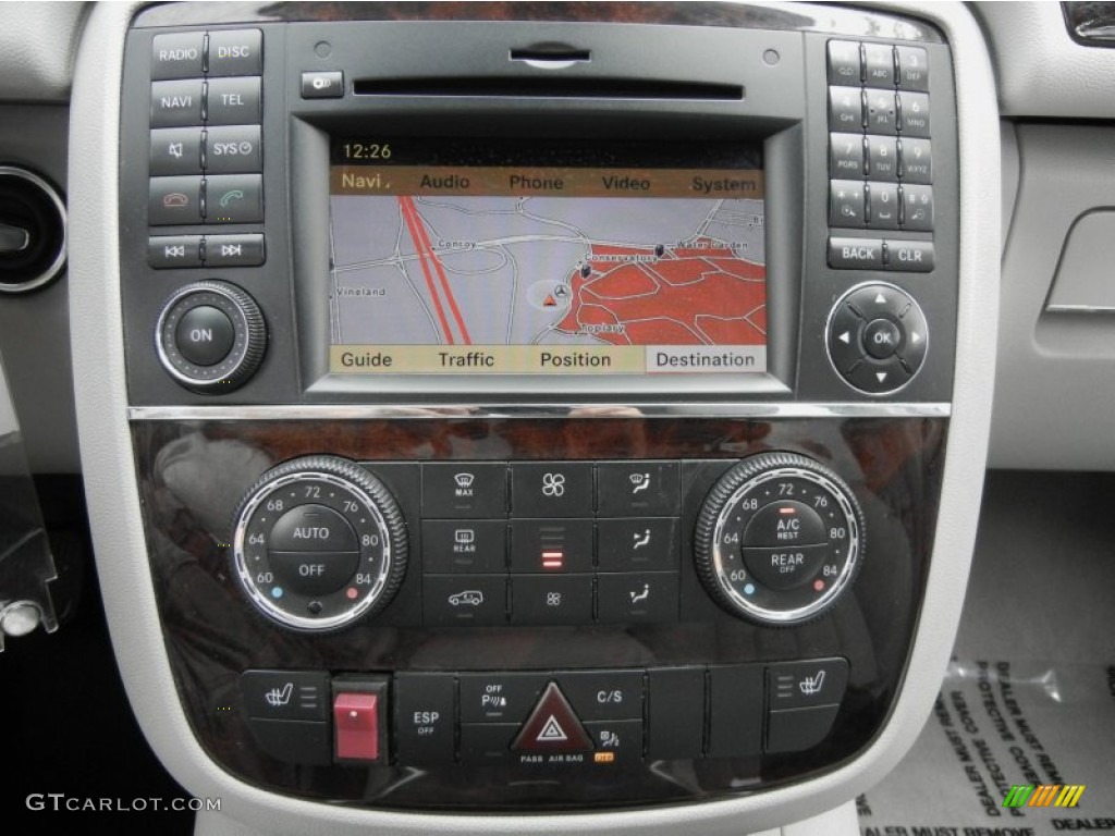 2010 Mercedes-Benz R 350 4Matic Controls Photo #56898136