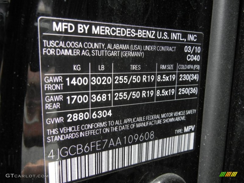 2010 R Color Code 040 for Black Photo #56898205