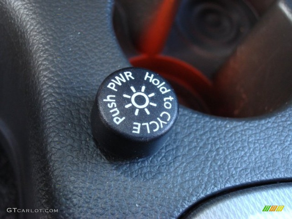 2010 Nissan Cube Krom Edition Controls Photo #56901100