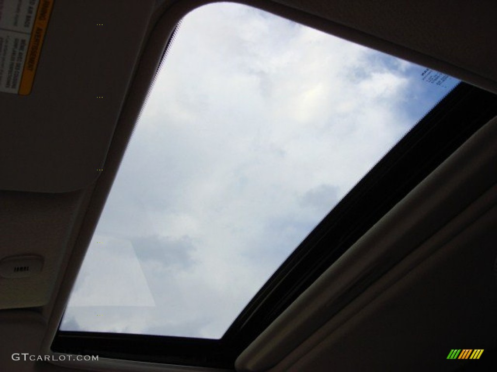 2011 Nissan Juke SL Sunroof Photo #56901268