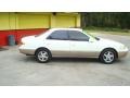 1999 Super White Toyota Camry LE  photo #2