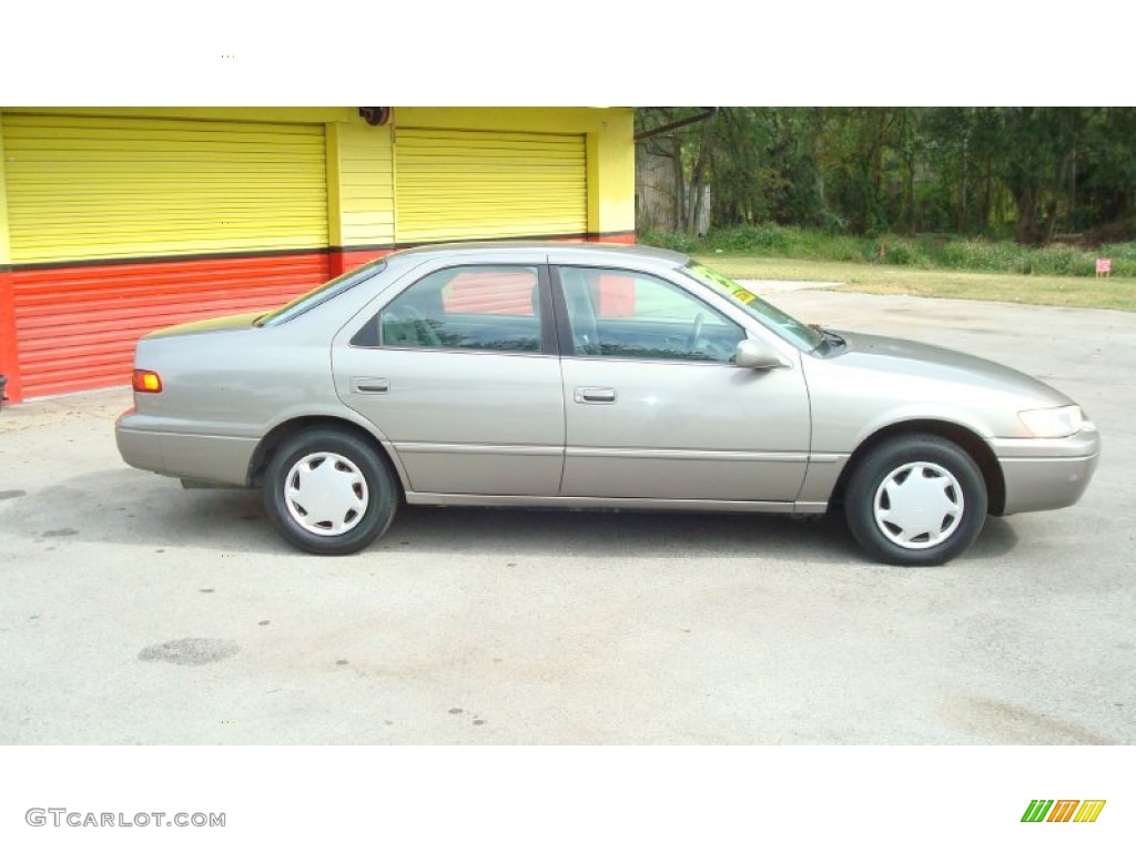1999 Camry CE - Cashmere Beige Metallic / Oak photo #2