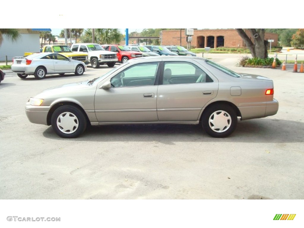 1999 Camry CE - Cashmere Beige Metallic / Oak photo #4