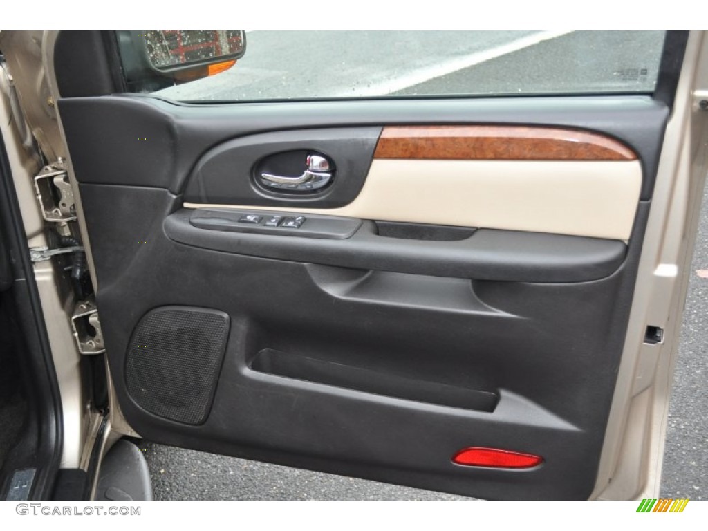 2005 Isuzu Ascender S 4x4 Dark Gray/Light Gray Door Panel Photo #56904958