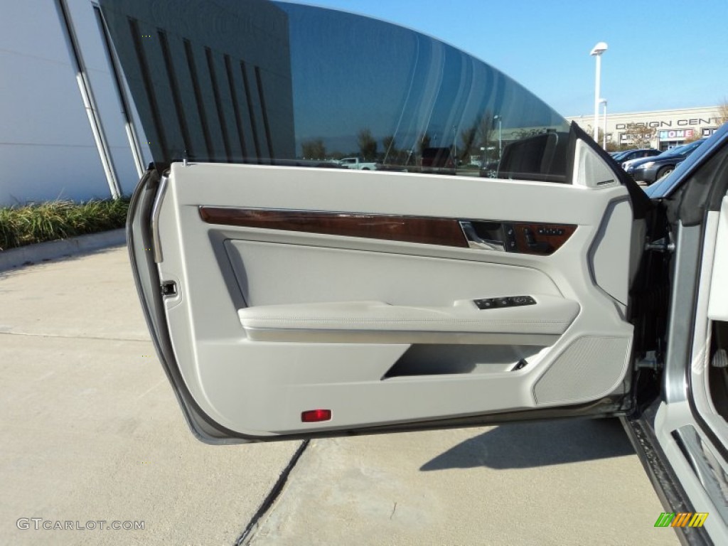 2010 Mercedes-Benz E 350 Coupe Ash Gray Door Panel Photo #56905574