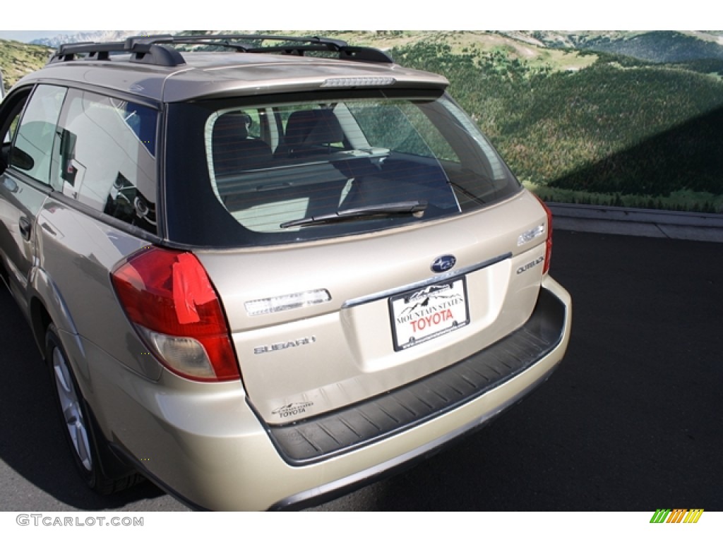 2009 Outback 2.5i Special Edition Wagon - Harvest Gold Metallic / Warm Ivory photo #18