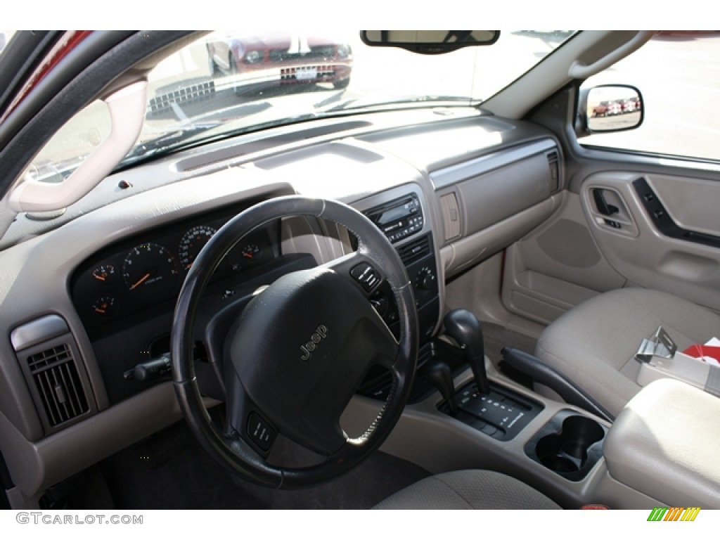 2002 Grand Cherokee Laredo 4x4 - Inferno Red Tinted Pearlcoat / Dark Slate Gray/Light Slate Gray photo #4