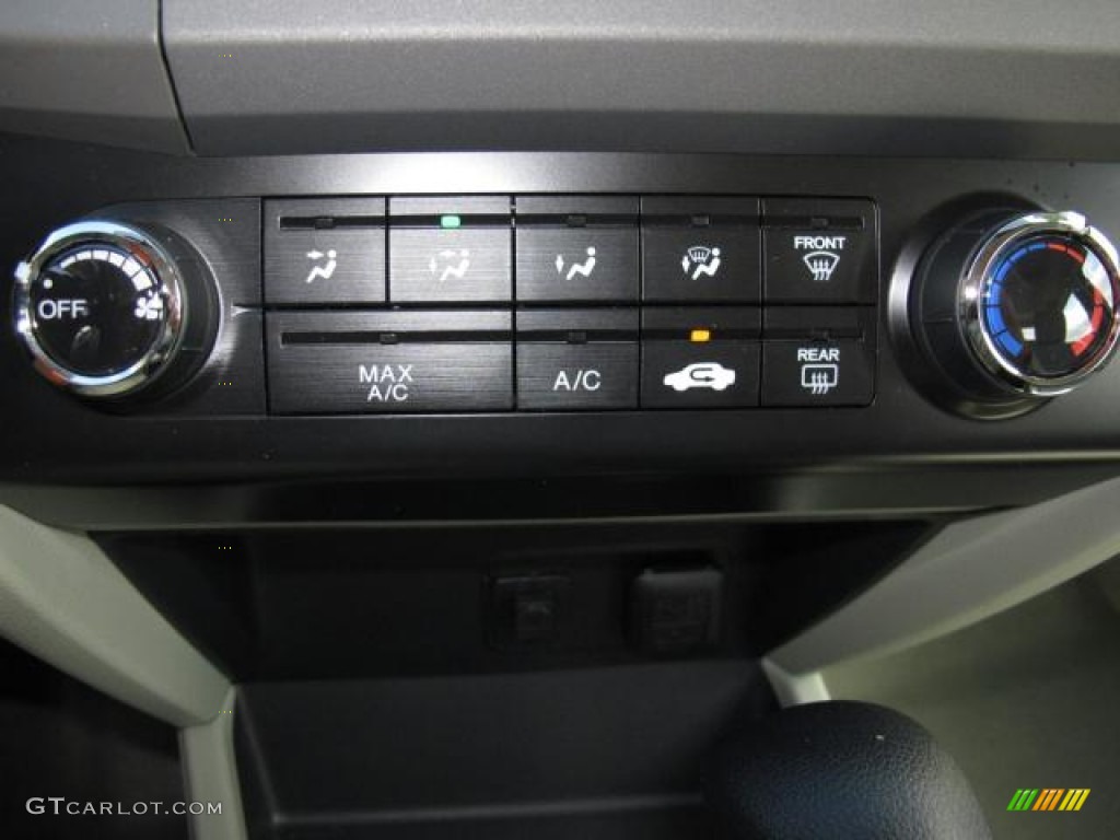 2012 Honda Civic EX Sedan Controls Photo #56913624