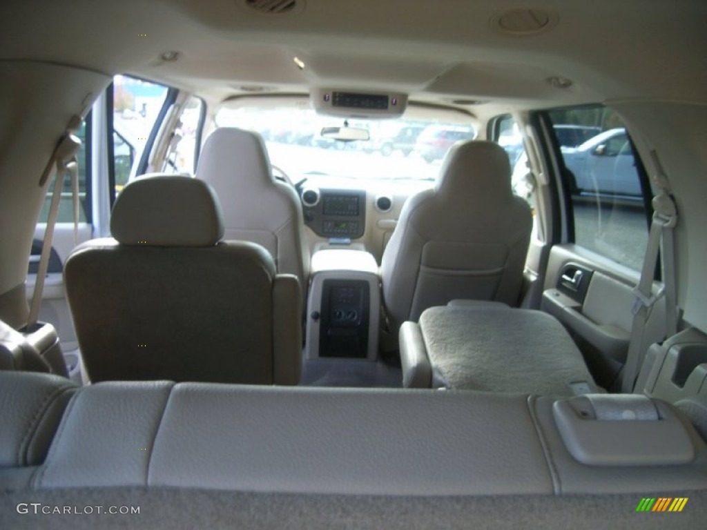 2003 Expedition Eddie Bauer 4x4 - Oxford White / Medium Parchment photo #22