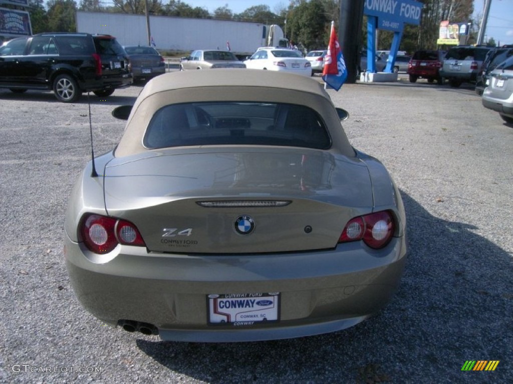 2005 Z4 2.5i Roadster - Olivine Green Metallic / Dark Beige photo #6