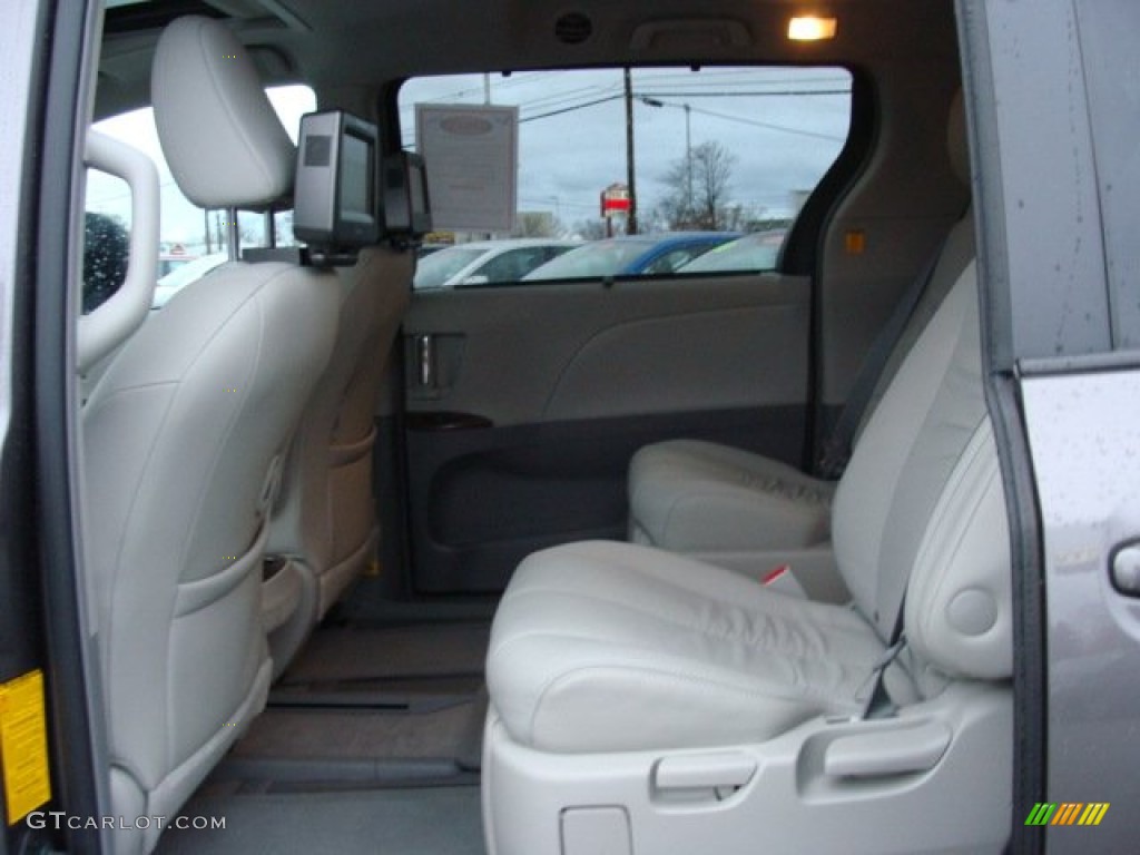 2011 Sienna XLE AWD - Predawn Gray Mica / Light Gray photo #13