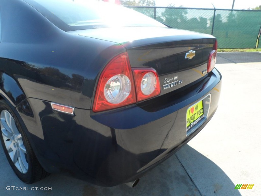 2010 Malibu LTZ Sedan - Imperial Blue Metallic / Ebony photo #21