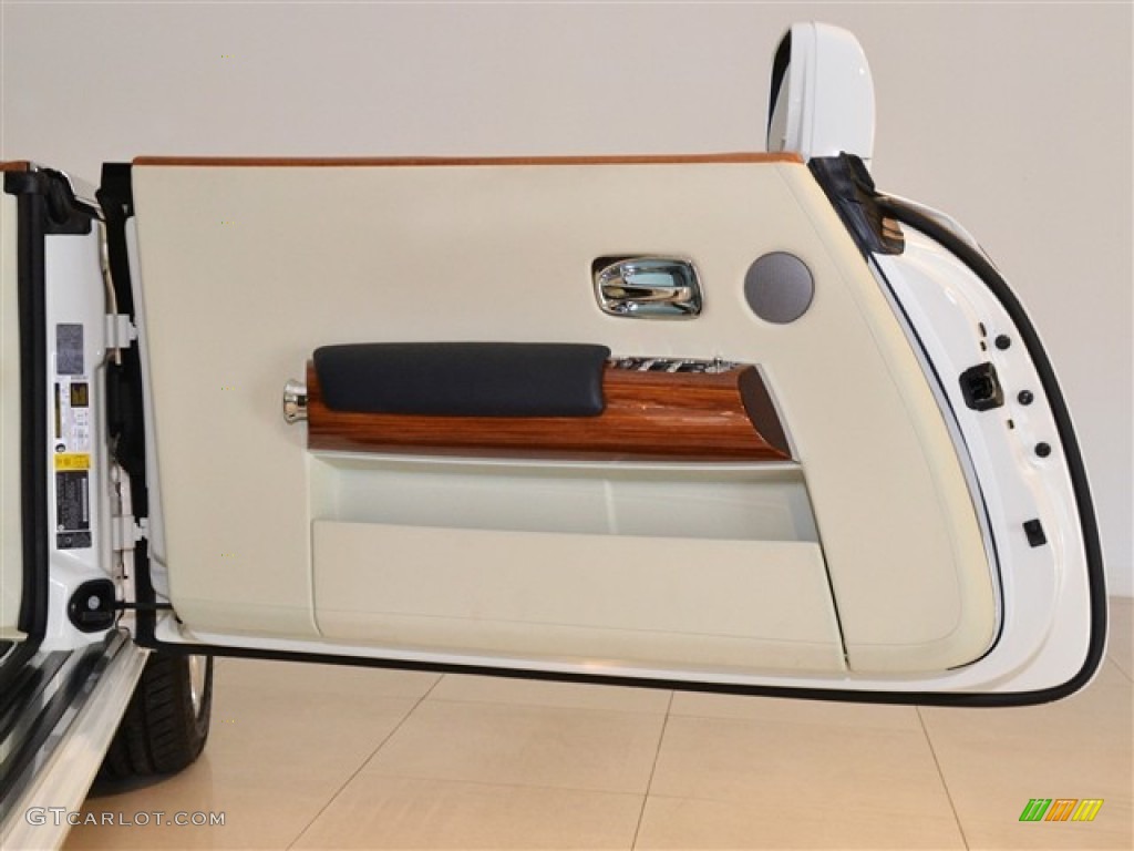2011 Rolls-Royce Phantom Drophead Coupe Creme Light/Navy Blue Door Panel Photo #56920365