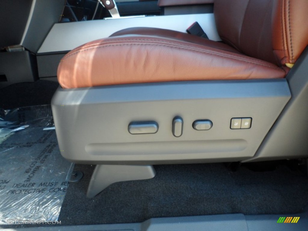 2012 Ford Expedition King Ranch Controls Photo #56921694