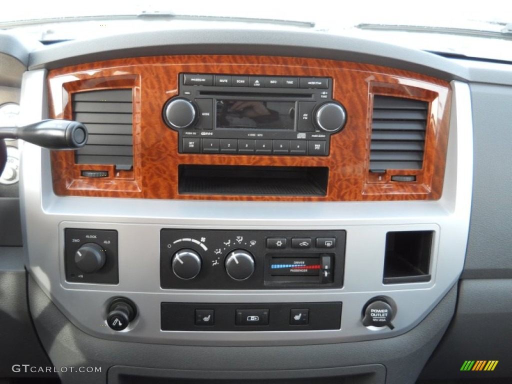 2006 Dodge Ram 3500 Laramie Quad Cab 4x4 Controls Photo #56923240