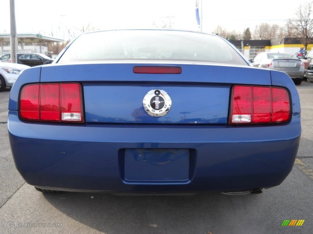 2006 Mustang V6 Deluxe Coupe - Vista Blue Metallic / Dark Charcoal photo #5