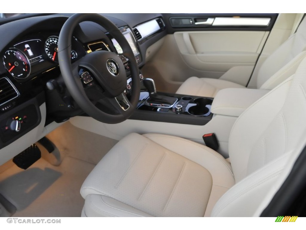 Cornsilk Beige Interior 2012 Volkswagen Touareg VR6 FSI Sport 4XMotion Photo #56930155