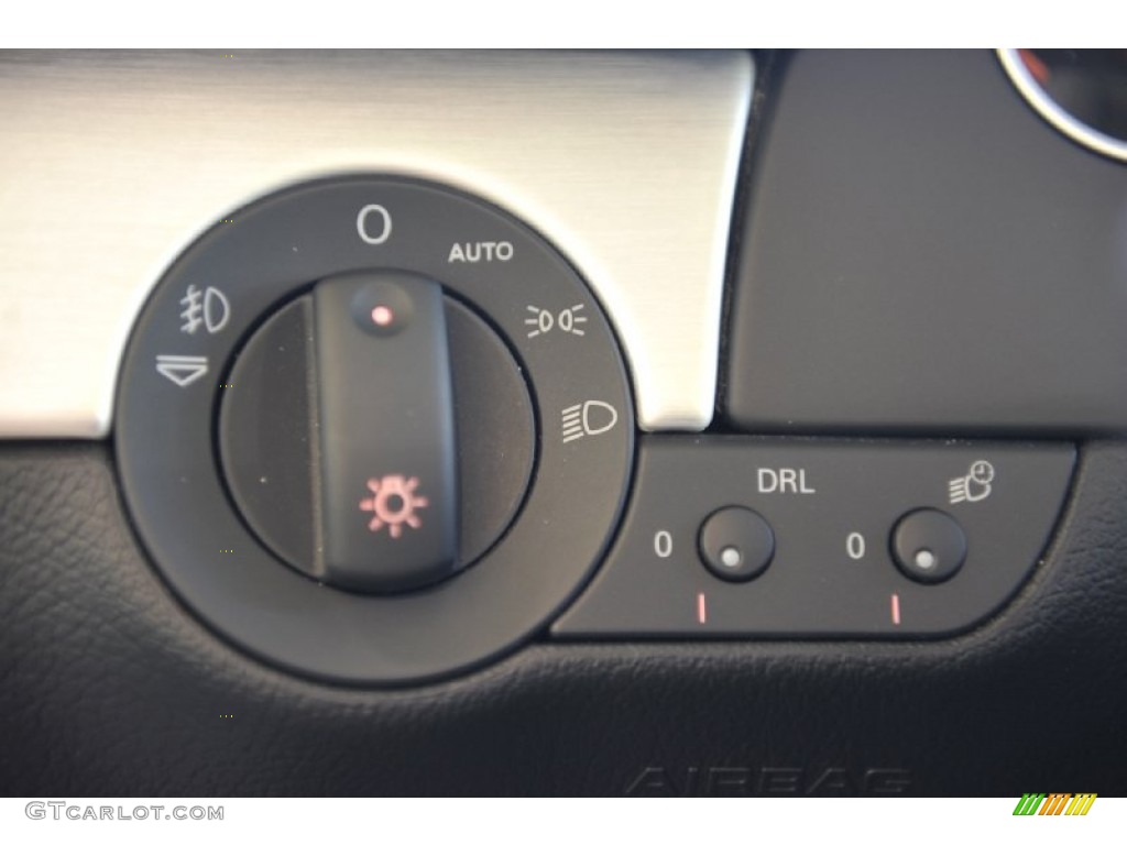 2009 Audi A4 2.0T Cabriolet Controls Photos