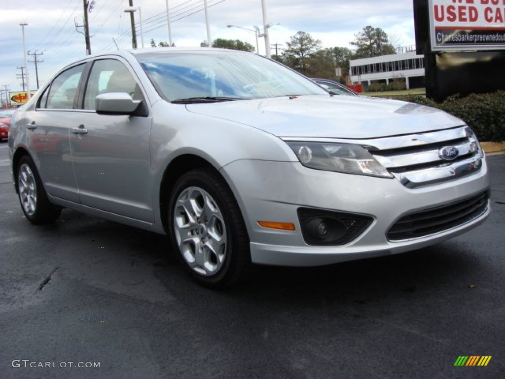 2010 Fusion SE V6 - Brilliant Silver Metallic / Medium Light Stone photo #1