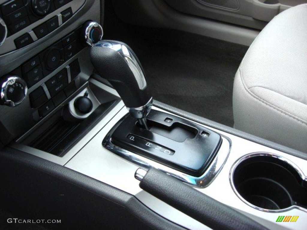 2010 Fusion SE V6 - Brilliant Silver Metallic / Medium Light Stone photo #17