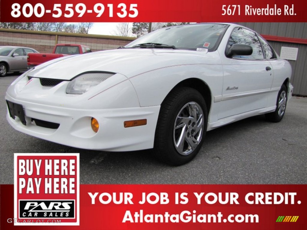 2002 Sunfire SE Coupe - Arctic White / Taupe photo #1