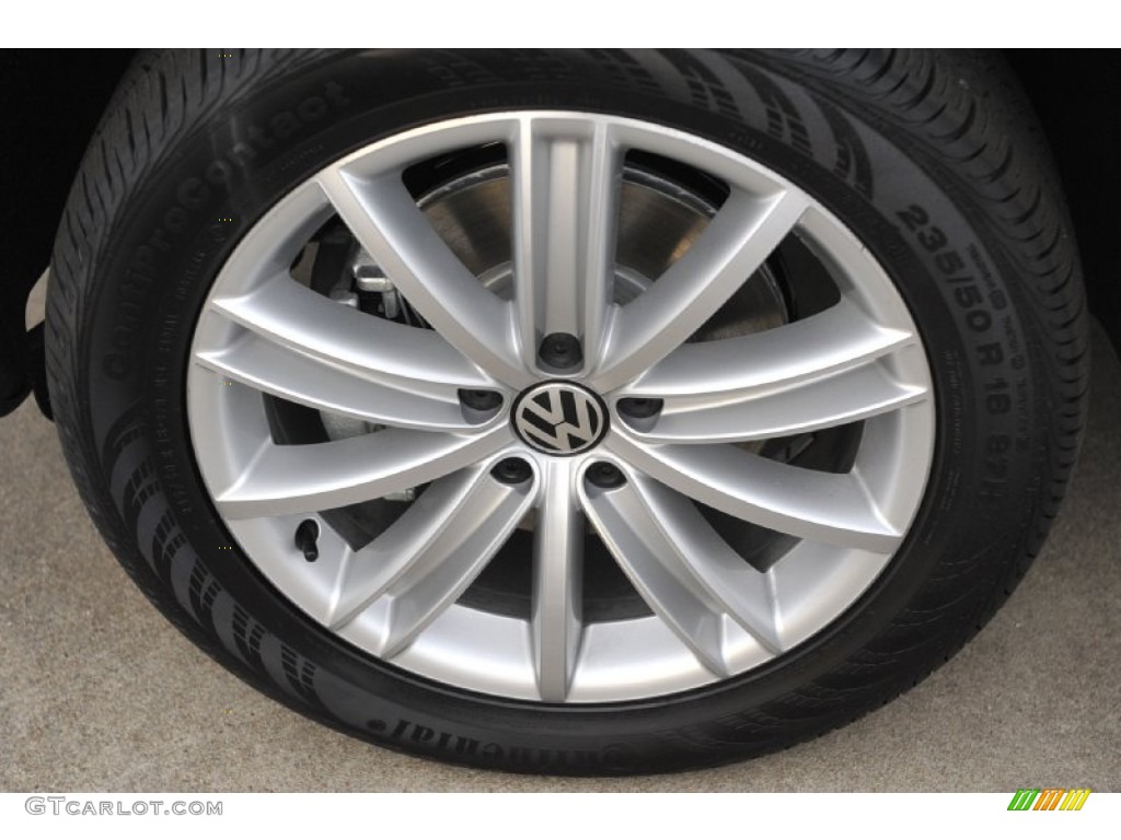 2012 Tiguan SE - Deep Black Metallic / Beige photo #4